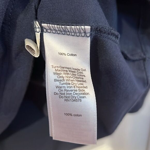 Vineyard Vines youth boys navy size medium (12-14) hockey tshirt. - Picture 3 of 4